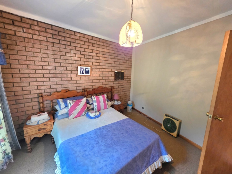 To Let 4 Bedroom Property for Rent in Reitz Free State